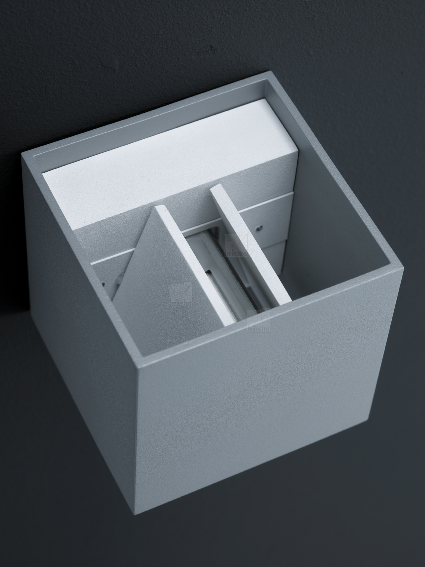 Helestra SIRI44-L  Wandleuchte Aluminium mattnickel