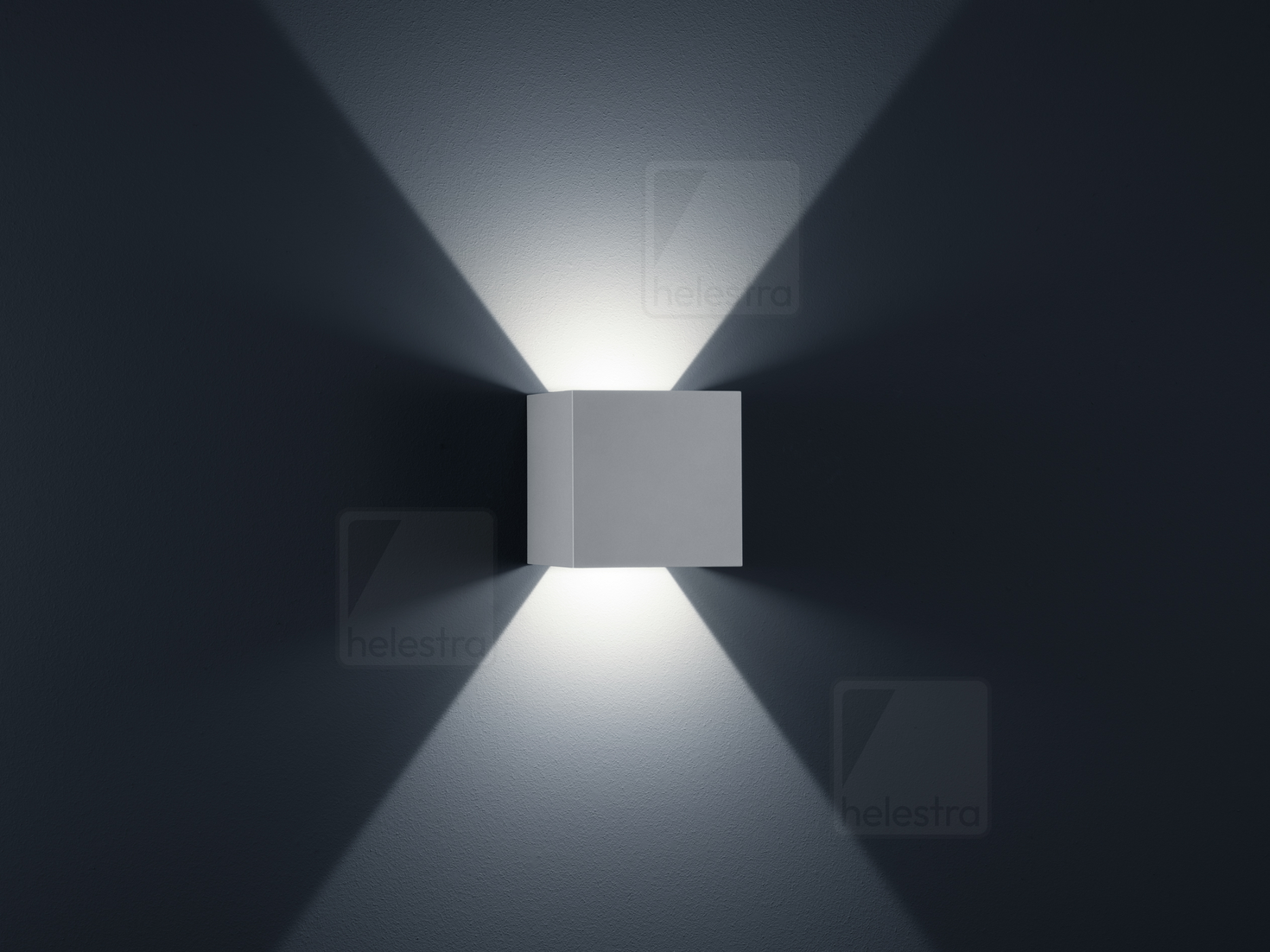 Helestra SIRI44  wall luminaire aluminium silver grey
