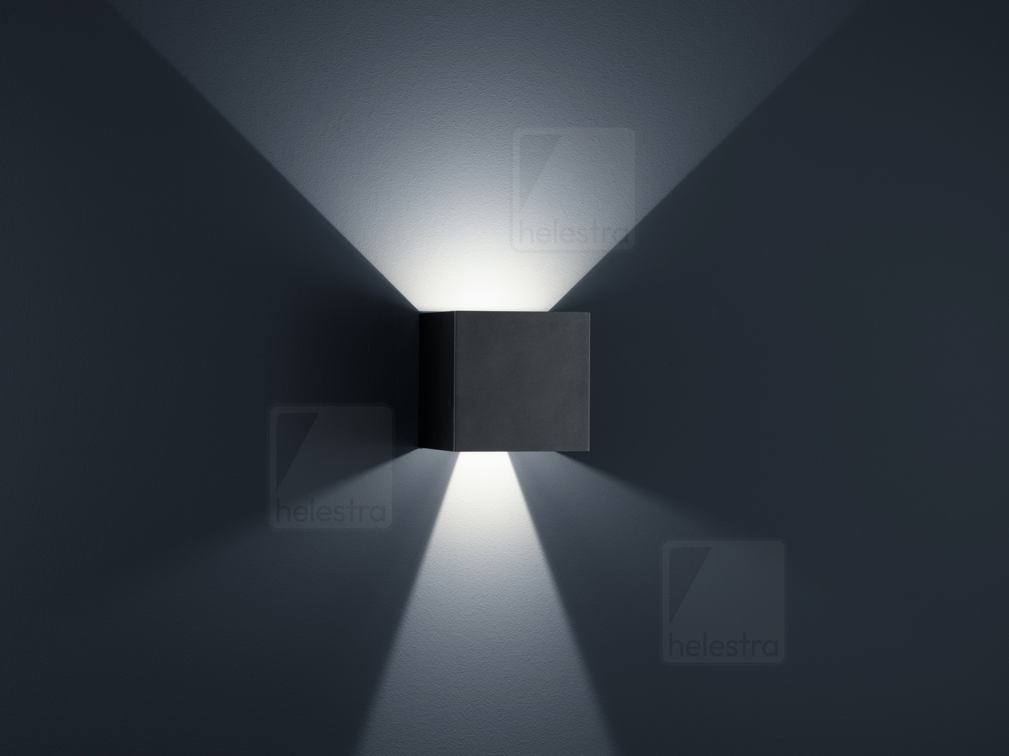 Helestra SIRI44-L  Wandleuchte Aluminium mattschwarz