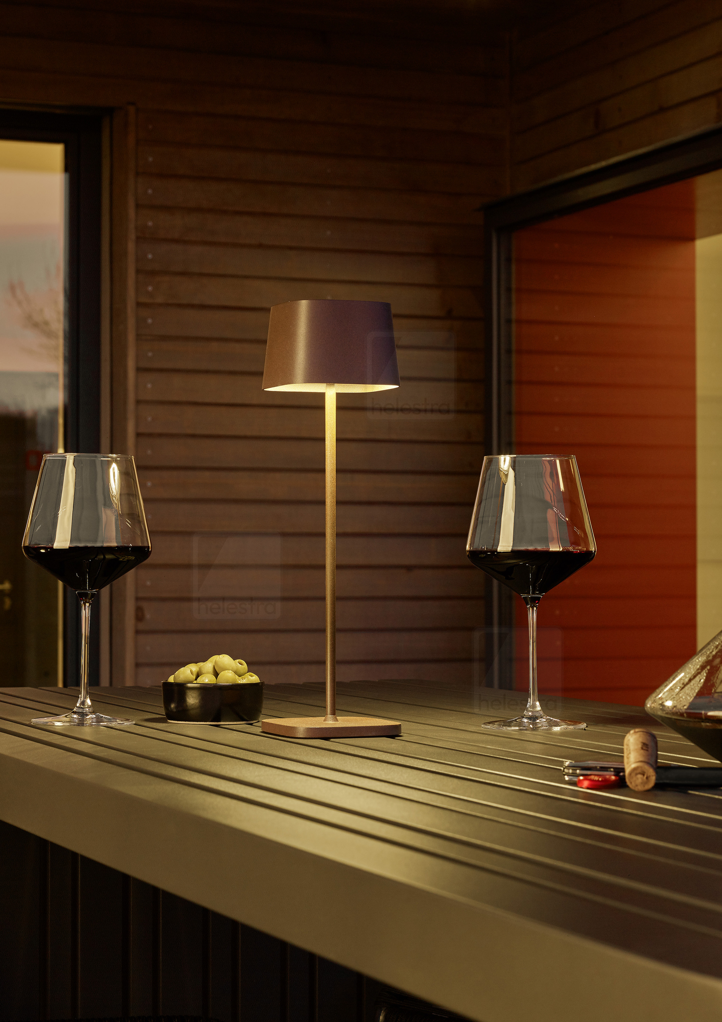 Helestra KORI  table luminaire aluminium rust colored