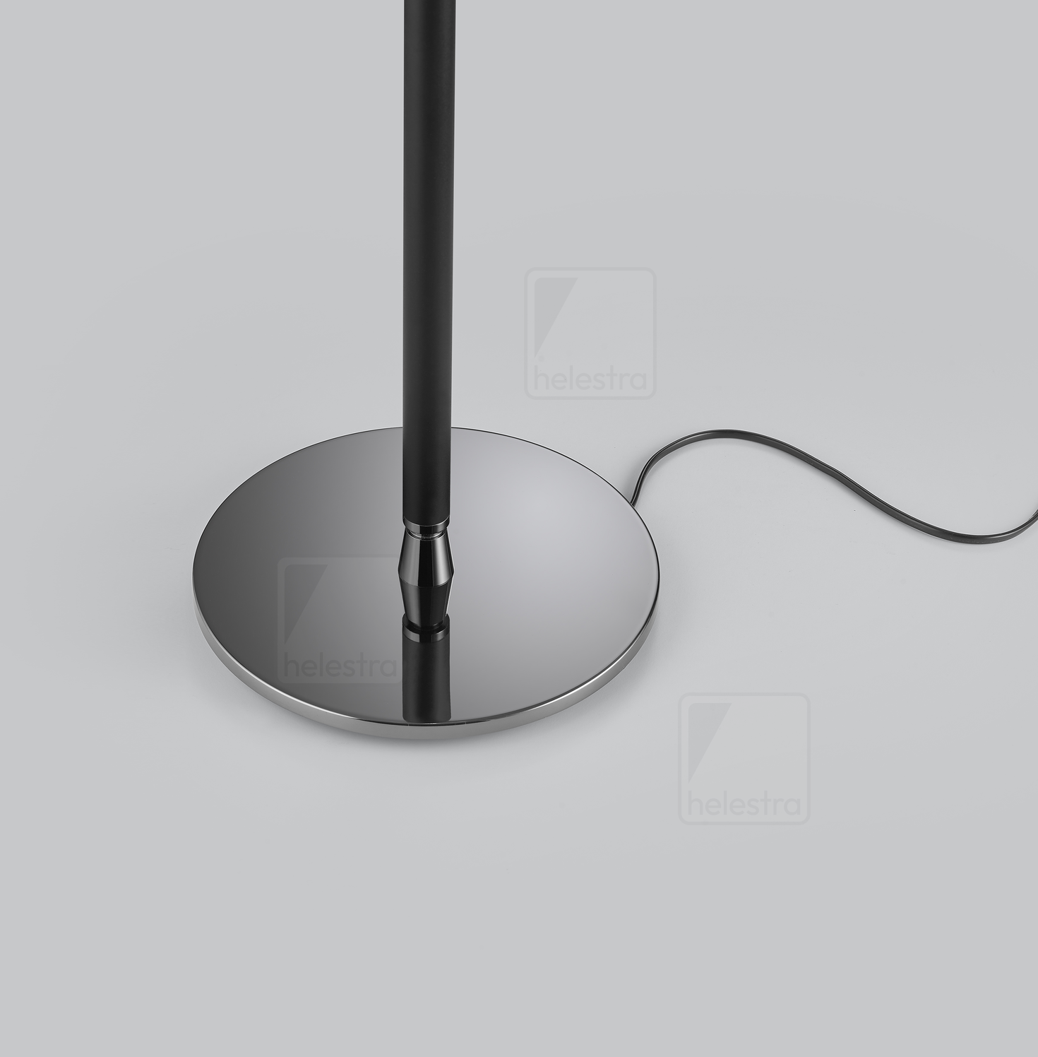 Helestra OPPO  lampadaire Acier noir mat - noir-chrome