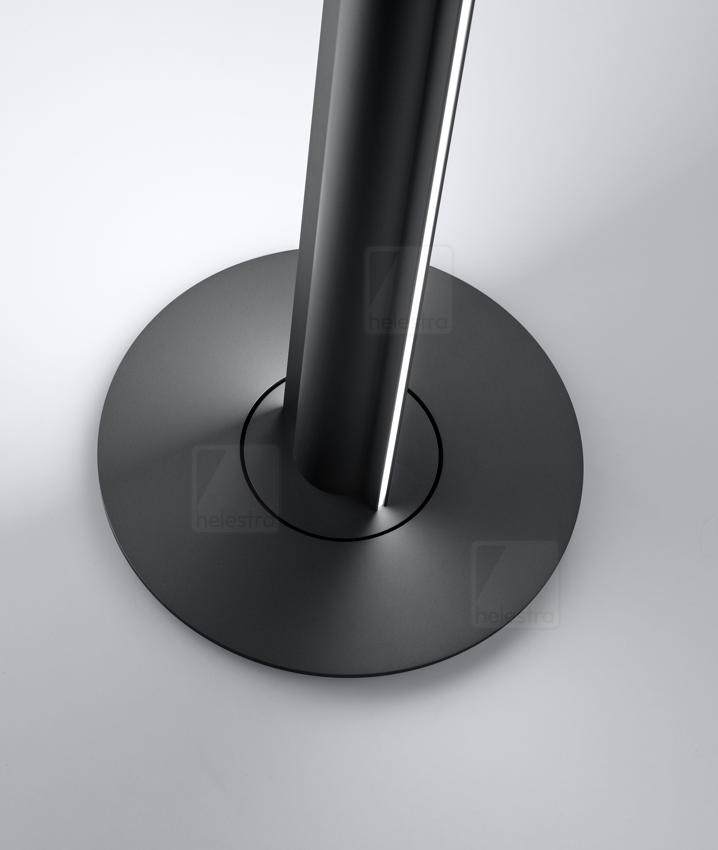 Helestra CIS  floor luminaire aluminium mat black