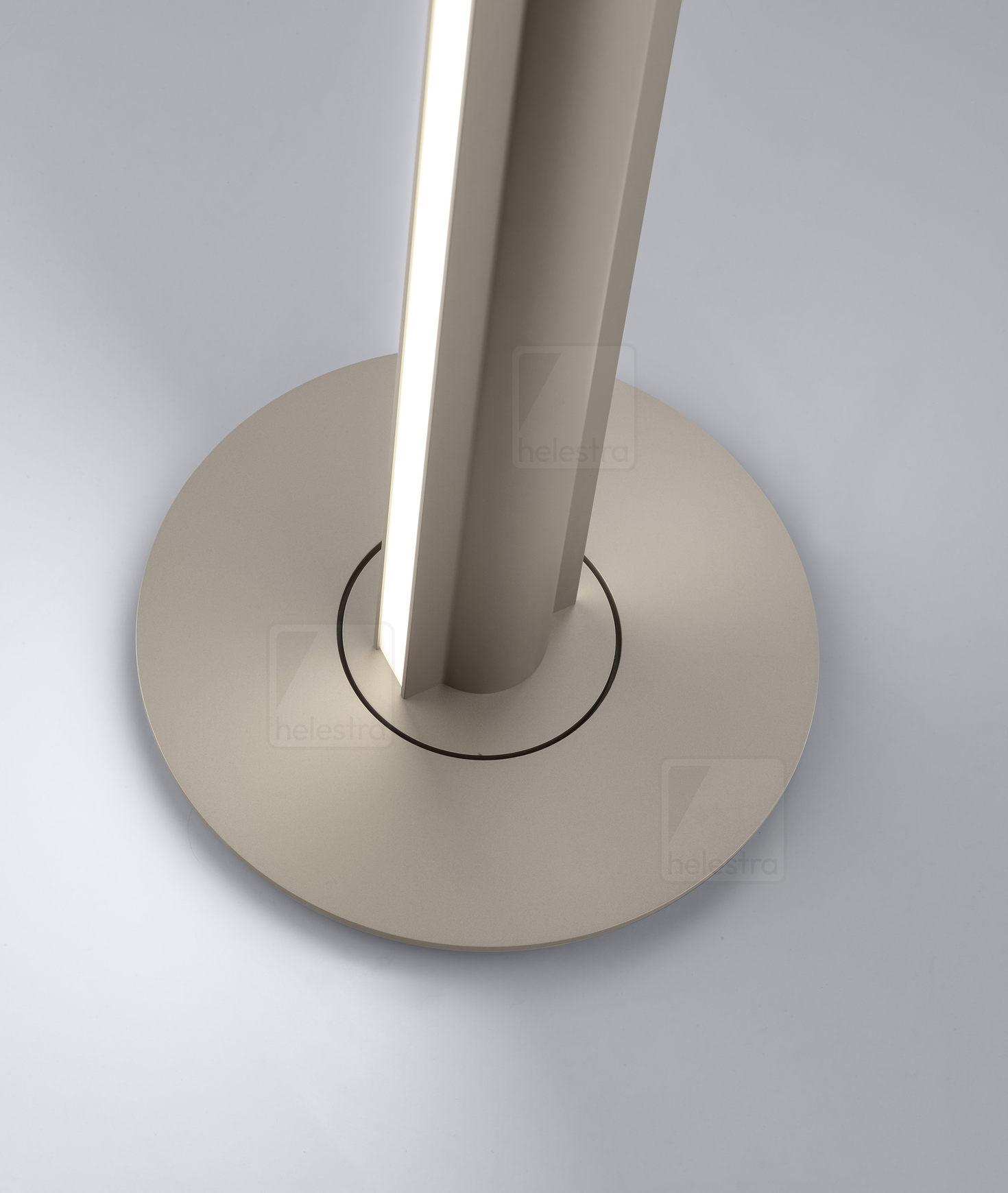Helestra CIS  floor luminaire aluminium coffee