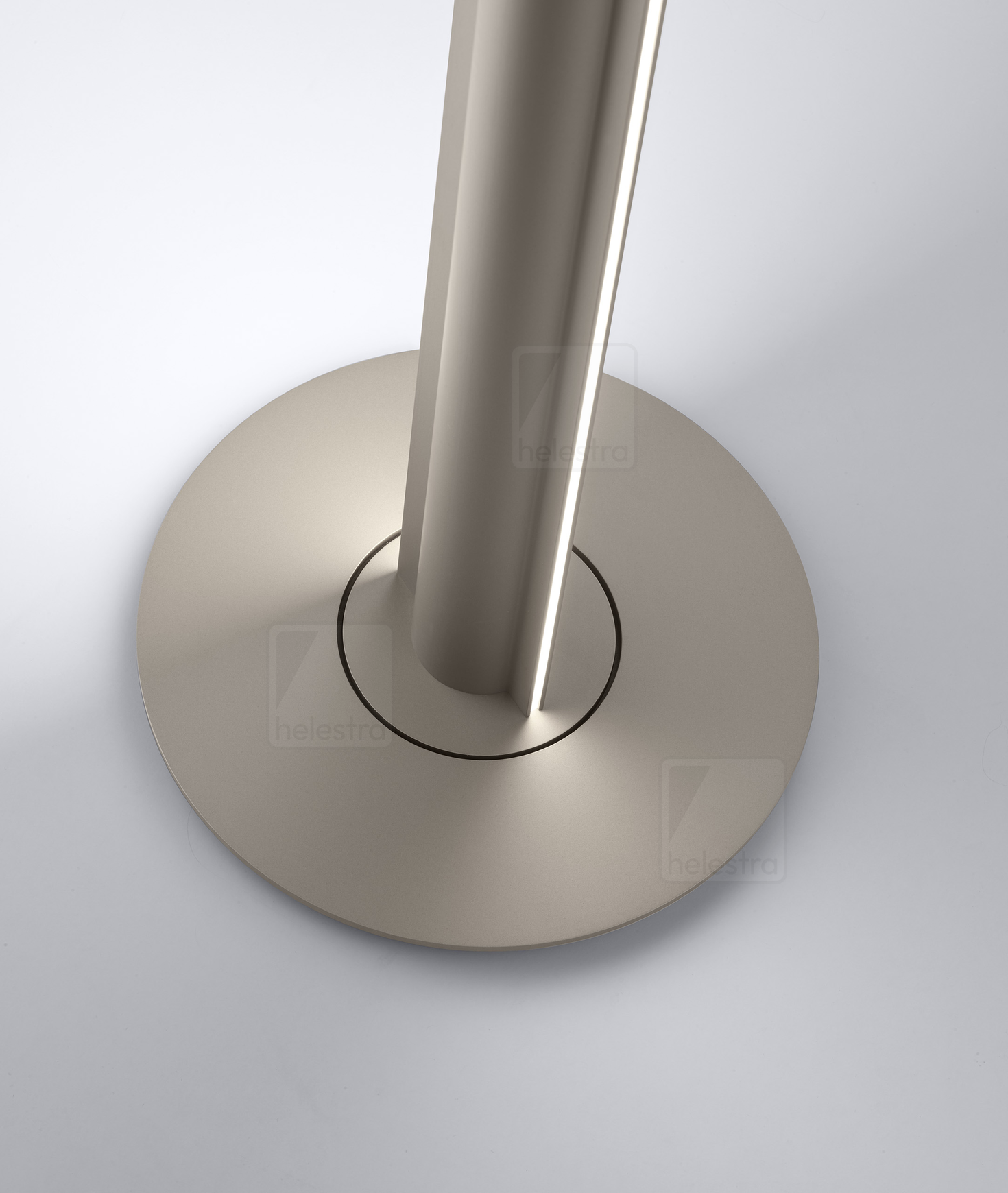 Helestra CIS  floor luminaire aluminium coffee