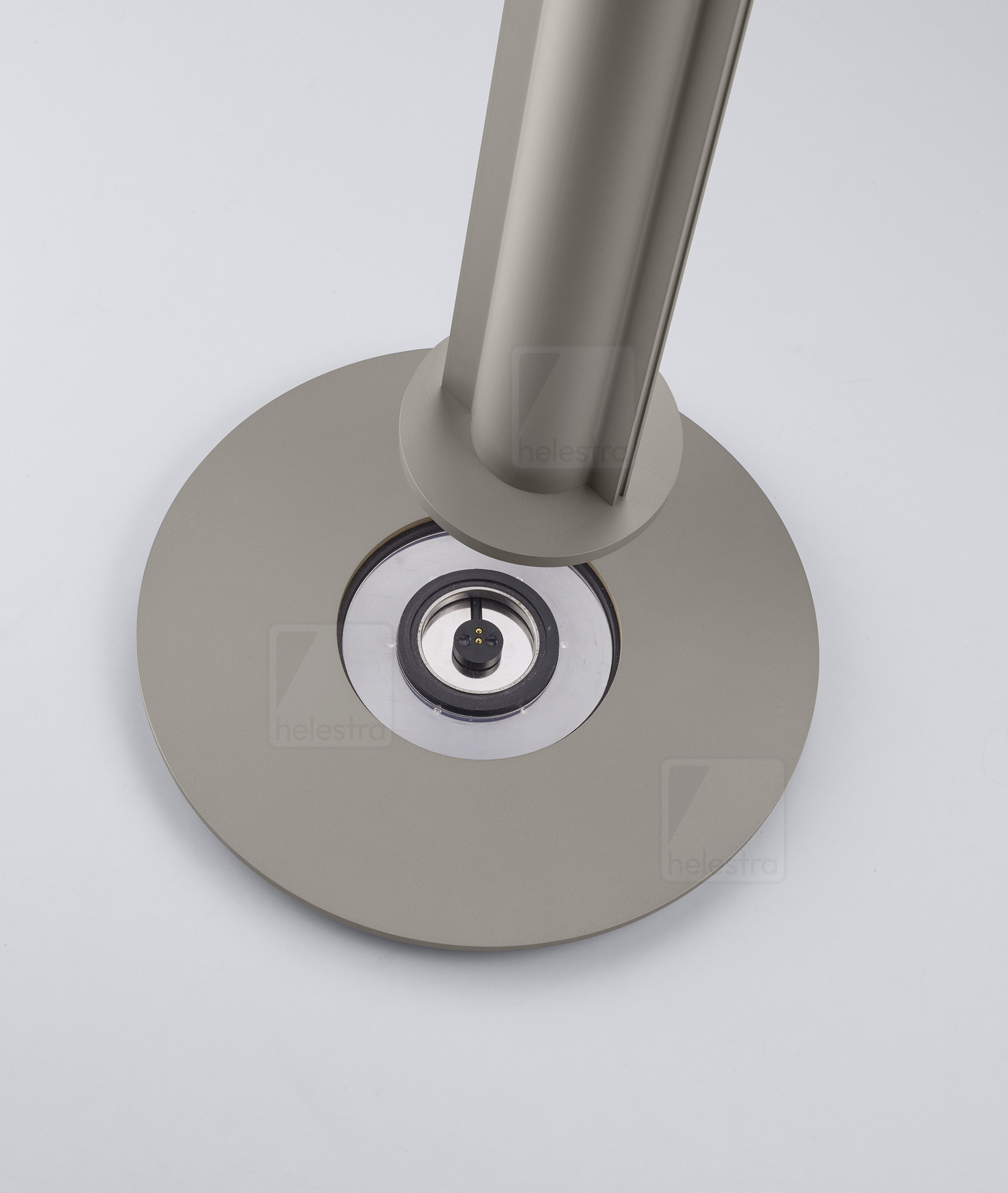 Helestra CIS  floor luminaire aluminium coffee