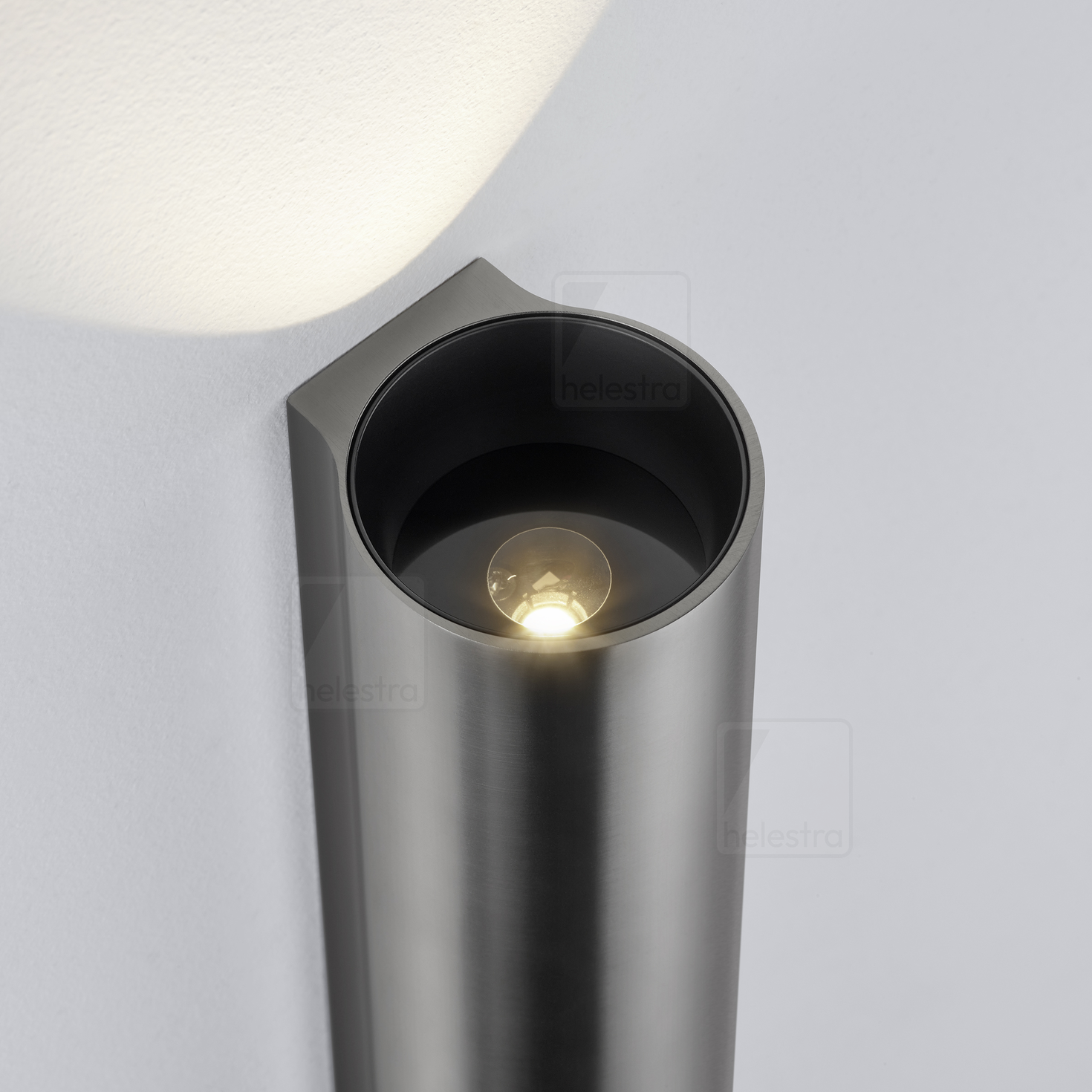 Helestra NIO  wall luminaire aluminium anodized titanium grey
