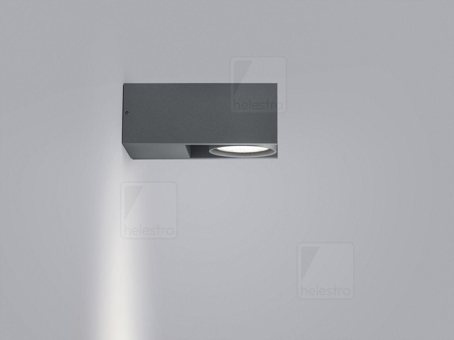 Helestra SILA  lampada a parete alluminio grafite